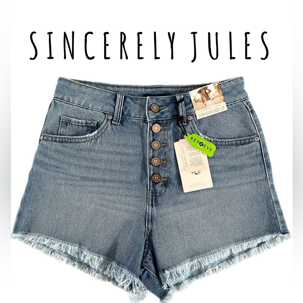 Sincerely Jules Raw Hem BNWT Denim Shorts Size 5/27